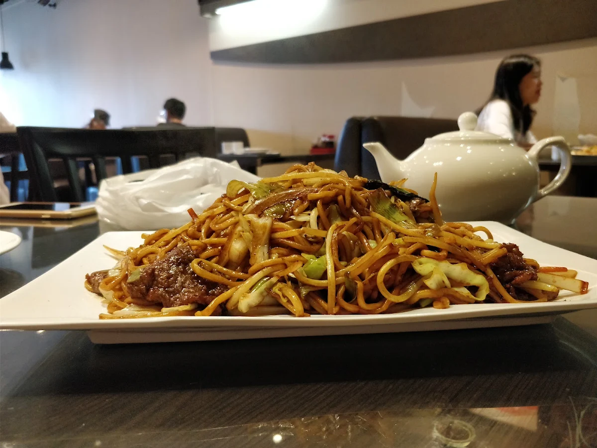 beef fried noodle 牛肉炒面